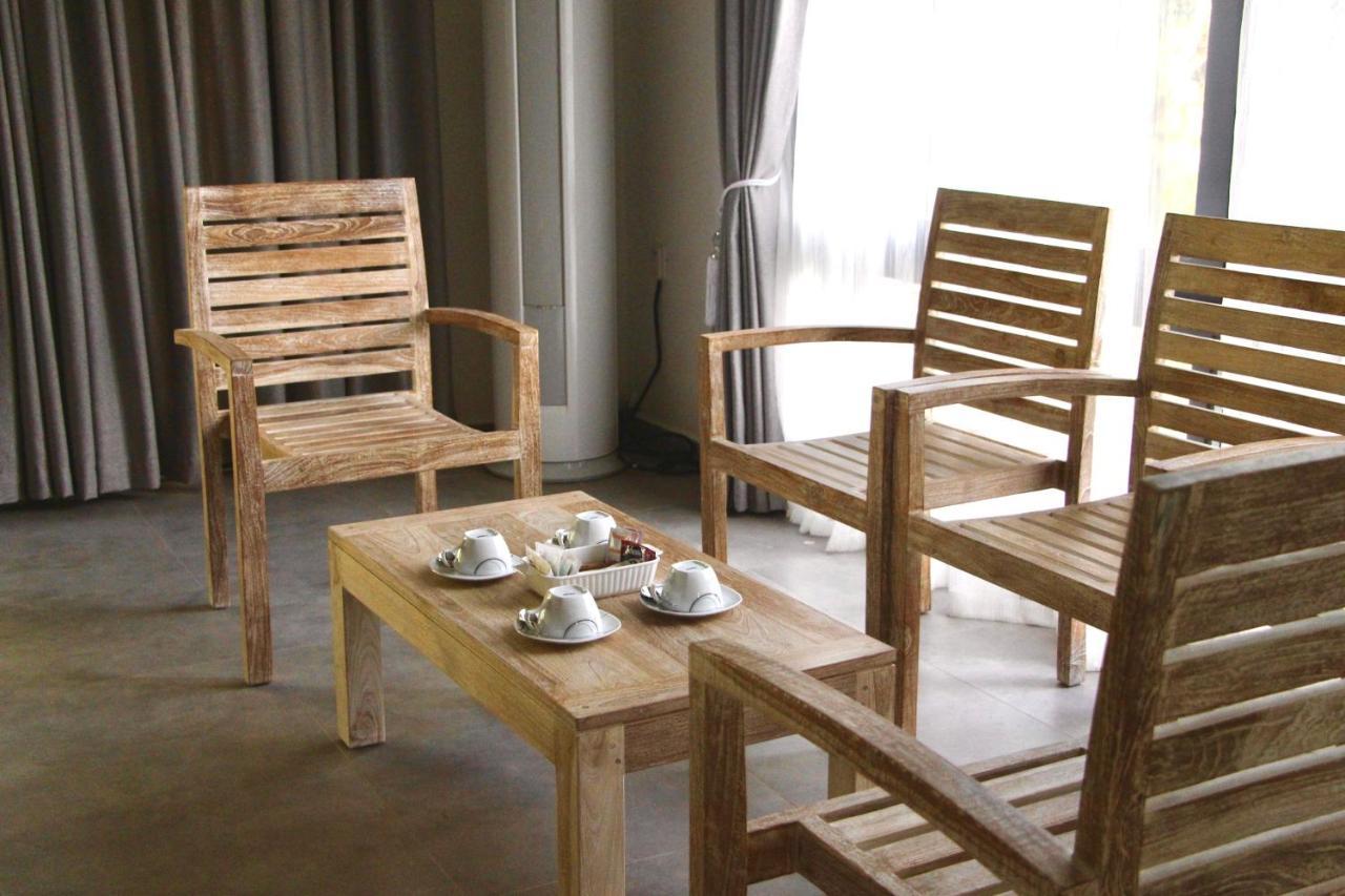Nivadoo Resort Sigiriya Exterior foto Outdoor furniture