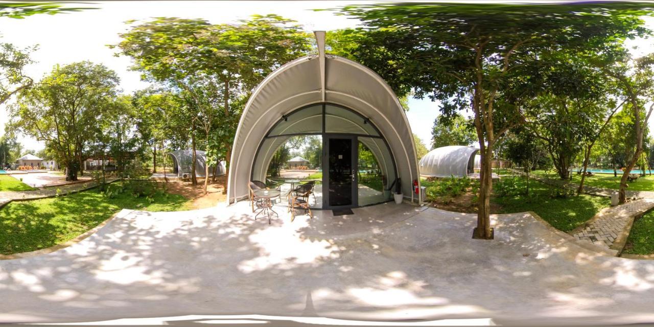 Nivadoo Resort Sigiriya Exterior foto The "Bubble"